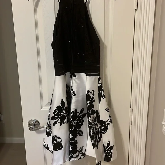 Formal dress, homecoming, prom - Picture 5 of 11